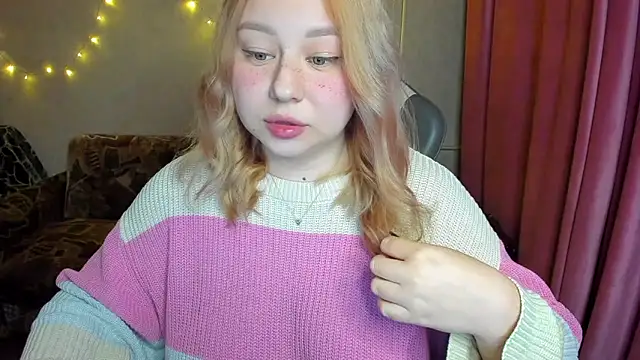 Milafoxxxy online show from October 2025 08:50:01 PM