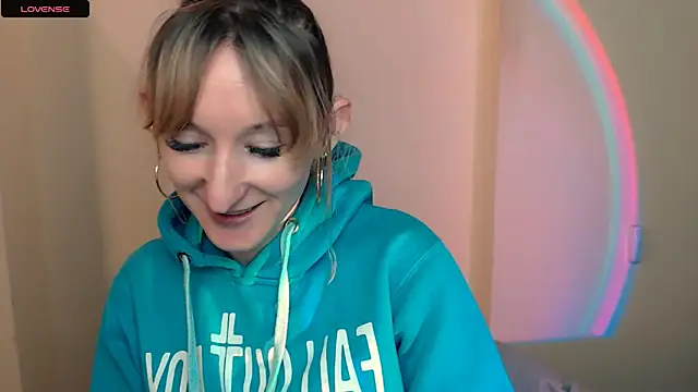 Snapshot of AmandaSell chatting on September 2025 07:13:02 AM AmandaSell online show from September 2025 07:13:02 AM