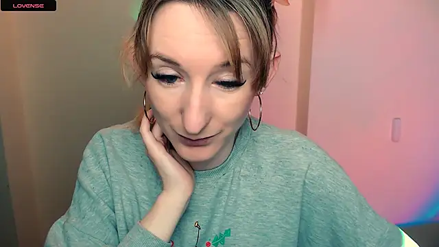 Snapshot of AmandaSell chatting on October 2025 07:31:02 AM AmandaSell online show from October 2025 07:31:02 AM