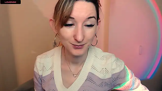 Snapshot of AmandaSell chatting on October 2025 08:38:01 AM AmandaSell online show from October 2025 08:38:01 AM