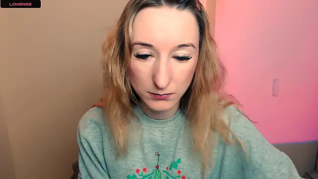 Snapshot of AmandaSell chatting on November 2025 08:38:02 AM AmandaSell online show from November 2025 08:38:02 AM