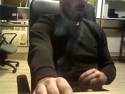giorgakaci69 online show from December 2024 06:46:02 PM