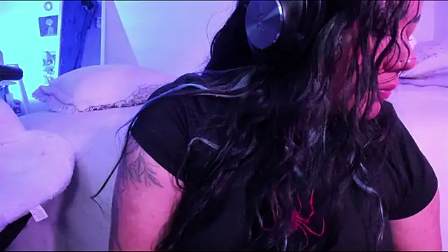 StephaniFox online show from January 2025 07:00:01 AM