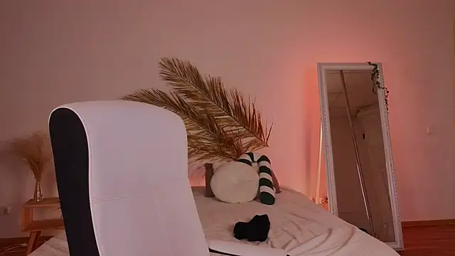 mo11y kitten online show from December 2024 12:23:01 AM