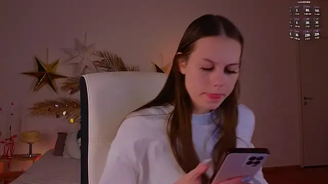 mo11y kitten online show from December 2024 06:50:01 PM