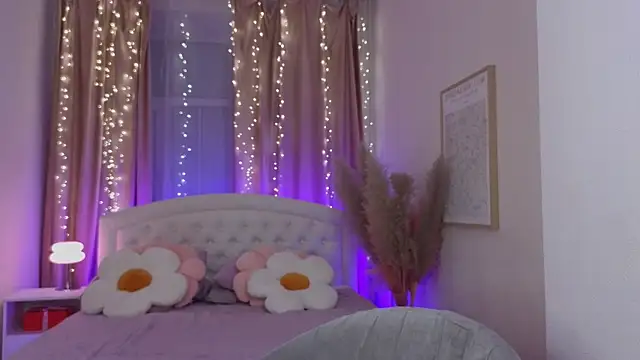 mo11y kitten online show from February 2025 08:20:02 PM
