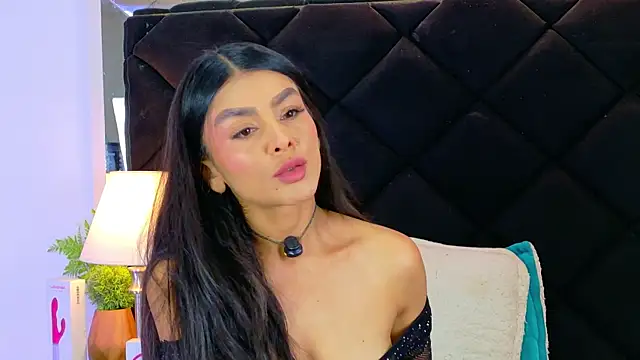 Snapshot of Holly_Brensonexx_ chatting on October 2025 01:03:02 PM Holly Brensonexx online show from October 2025 01:03:02 PM