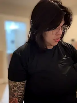 Snapshot of miacanela_xo chatting on November 2025 03:18:02 AM miacanela xo online show from November 2025 03:18:02 AM