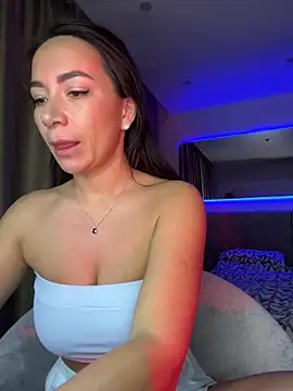 Snapshot of Melisa_Ester chatting on January 2025 05:00:01 PM Melisa Ester online show from January 2025 05:00:01 PM