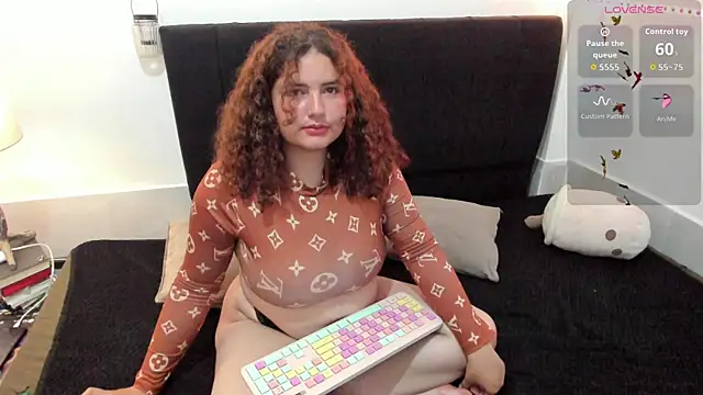 Snapshot of Manina_Molly_ chatting on October 2025 08:40:02 PM Manina Molly online show from October 2025 08:40:02 PM