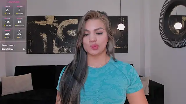 NicoleSanz  online show from December 2024 05:46:01 PM