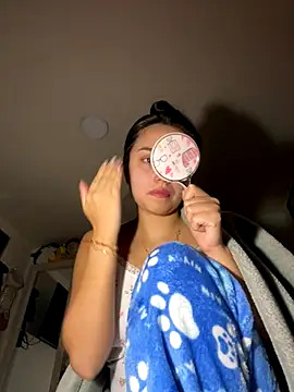 Snapshot of Kimmymadison- chatting on October 2025 09:04:02 PM Kimmymadison- online show from October 2025 09:04:02 PM