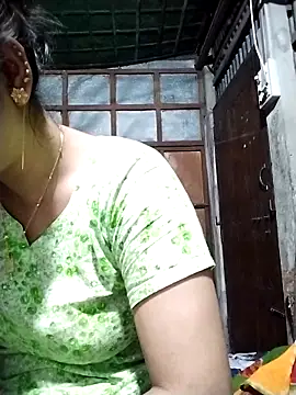 Snapshot of Aruyeshi- chatting on November 2025 04:45:02 AM Aruyeshi- online show from November 2025 04:45:02 AM