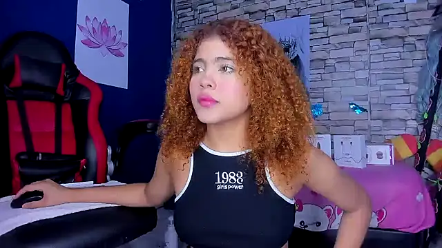 sofiacastillo01 online show from January 2025 01:05:01 PM