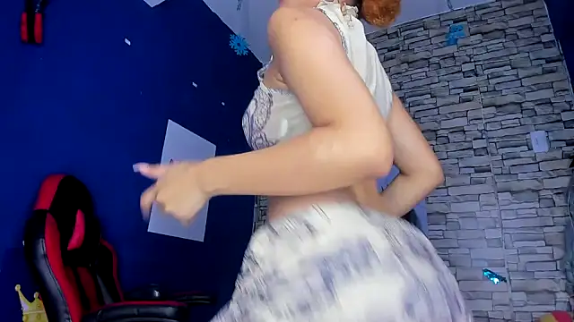 sofiacastillo01 online show from January 2025 11:24:01 PM