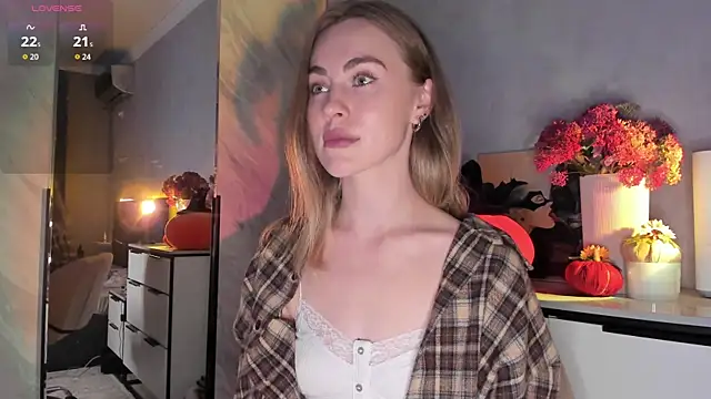 Snapshot of LoveGameSexx chatting on October 2025 05:57:02 PM LoveGameSexx online show from October 2025 05:57:02 PM