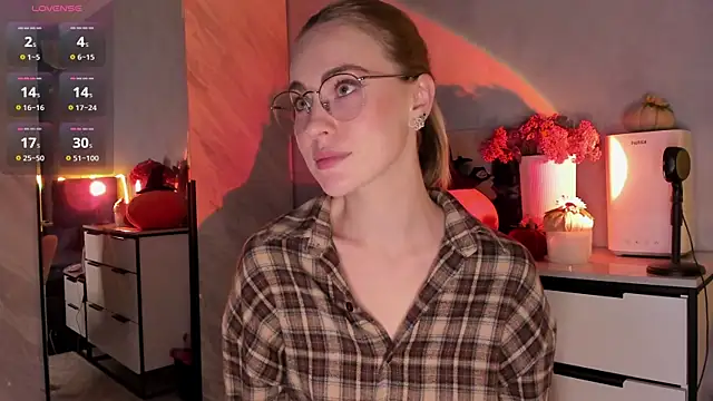 Snapshot of LoveGameSexx chatting on October 2025 04:36:02 PM LoveGameSexx online show from October 2025 04:36:02 PM