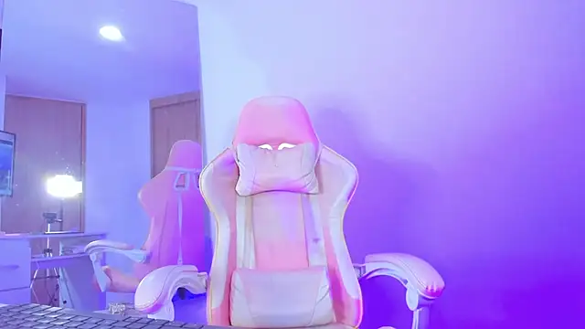 angelinalodge1 online show from February 2025 04:41:02 AM