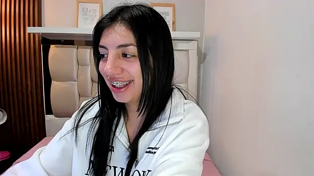 ANTONELLA  ROUSE  online show from December 2024 11:03:01 PM