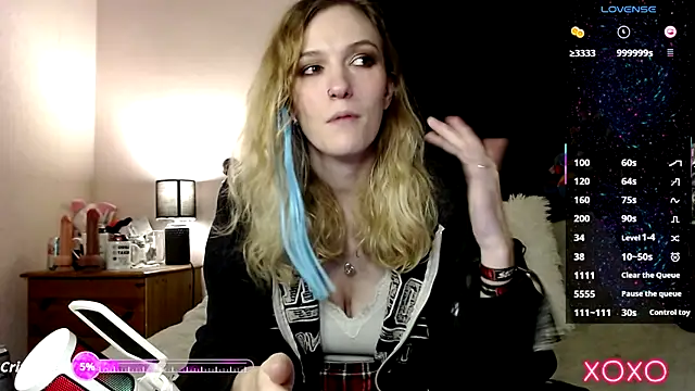 Snapshot of EllieeRose chatting on October 2025 07:56:02 PM EllieeRose online show from October 2025 07:56:02 PM