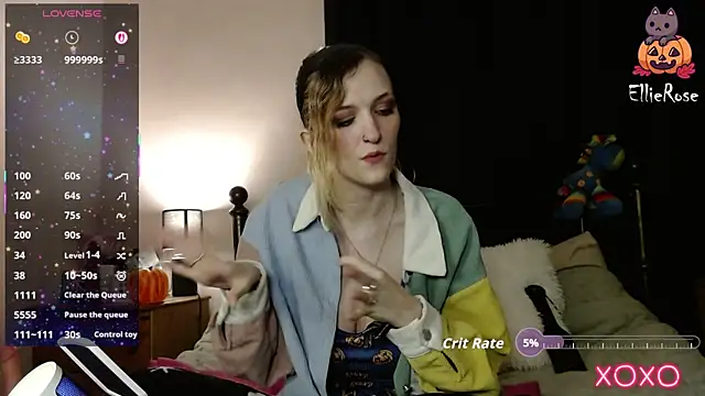 Snapshot of EllieeRose chatting on October 2025 08:21:02 PM EllieeRose online show from October 2025 08:21:02 PM