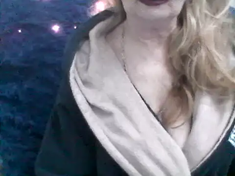CarlyTreat online show from January 2025 03:18:01 PM