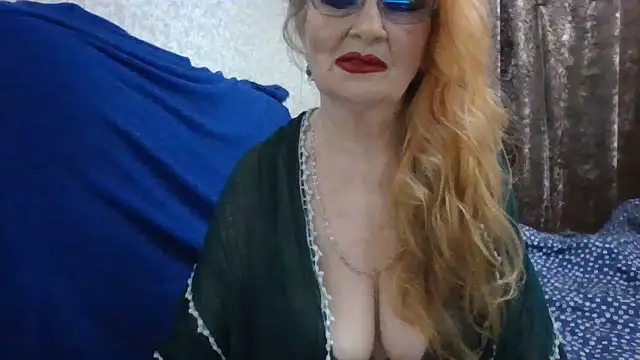 CarlyTreat online show from September 2025 03:57:01 PM