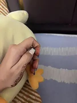 Snapshot of HotIndianCouple__8 chatting on October 2025 11:24:02 PM HotIndianCouple 8 online show from October 2025 11:24:02 PM