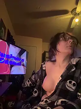 Snapshot of YandereDemon chatting on November 2025 12:54:01 AM YandereDemon online show from November 2025 12:54:01 AM