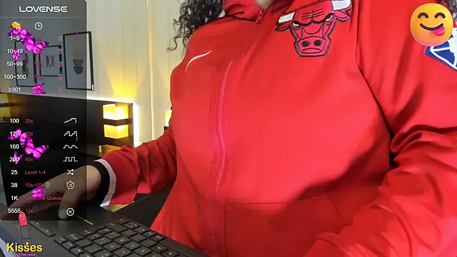 Valeria  soler online show from January 2025 12:37:01 PM