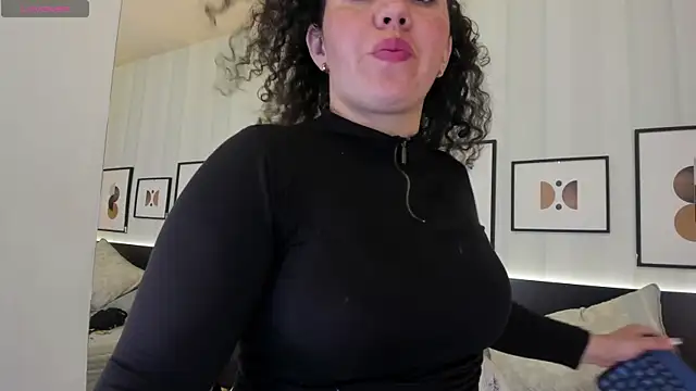 Valeria  soler online show from March 2025 01:29:01 PM