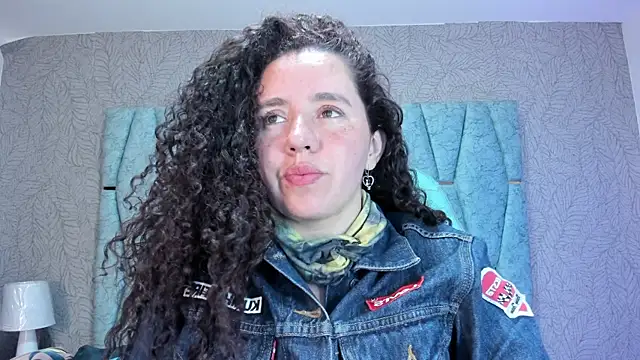 Valeria  soler online show from September 2025 01:11:02 PM