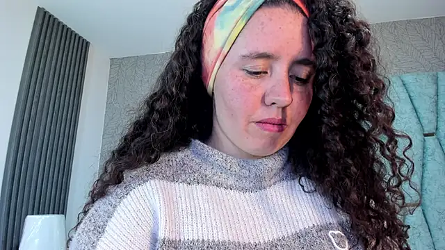 Valeria  soler online show from September 2025 04:53:02 PM