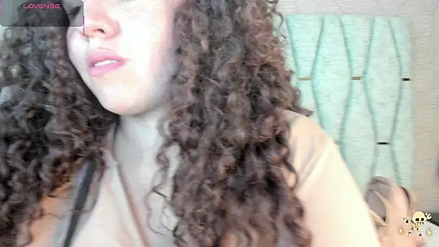 Valeria  soler online show from November 2025 01:11:01 PM