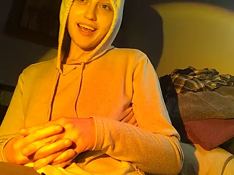 Snapshot of Starving4Cock chatting on February 2025 11:36:01 AM Starving4Cock online show from February 2025 11:36:01 AM