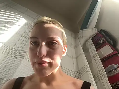 Snapshot of Starving4Cock chatting on November 2025 09:21:02 PM Starving4Cock online show from November 2025 09:21:02 PM