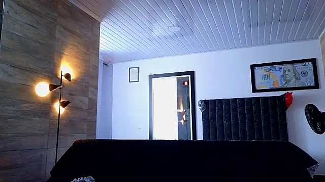 Snapshot of AsmodeoCox chatting on October 2025 02:39:02 PM AsmodeoCox online show from October 2025 02:39:02 PM