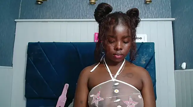 Snapshot of KilyetVera3x chatting on March 2025 05:01:02 AM KilyetVera3x online show from March 2025 05:01:02 AM