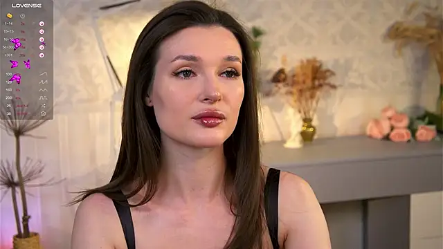Snapshot of Eva_Golden chatting on December 2024 04:10:02 PM Eva Golden online show from December 2024 04:10:02 PM
