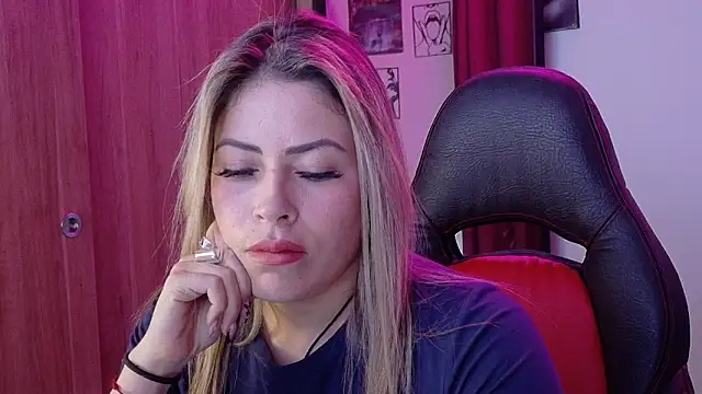 Snapshot of Natalia_Montoya chatting on October 2025 01:58:02 AM Natalia Montoya online show from October 2025 01:58:02 AM