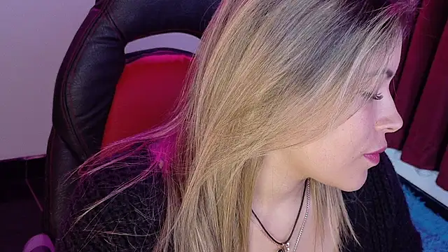 Snapshot of Natalia_Montoya chatting on October 2025 03:40:01 AM Natalia Montoya online show from October 2025 03:40:01 AM