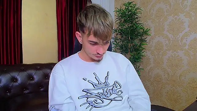 Snapshot of BrandonTate chatting on October 2025 10:58:02 AM BrandonTate online show from October 2025 10:58:02 AM