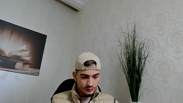 Snapshot of BrandonTate chatting on October 2025 10:07:01 AM BrandonTate online show from October 2025 10:07:01 AM