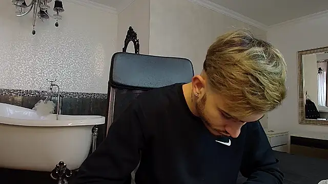 Snapshot of BrandonTate chatting on November 2025 09:42:02 AM BrandonTate online show from November 2025 09:42:02 AM