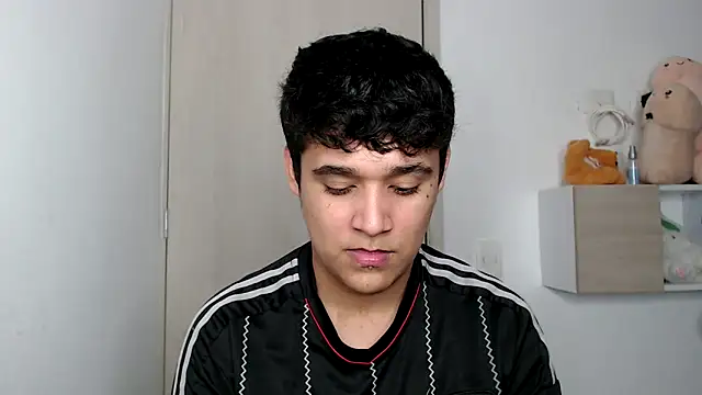 Snapshot of kaiine190 chatting on October 2025 10:27:01 AM kaiine190 online show from October 2025 10:27:01 AM