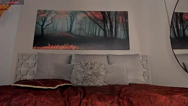 Snapshot of LunaRuso chatting on February 2025 10:58:01 PM LunaRuso online show from February 2025 10:58:01 PM