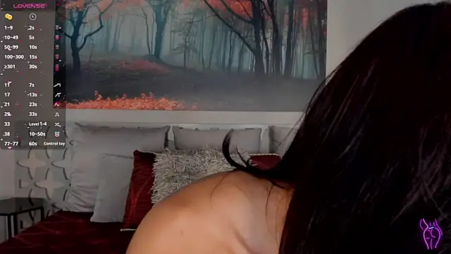 Snapshot of LunaRuso chatting on March 2025 08:10:02 PM LunaRuso online show from March 2025 08:10:02 PM