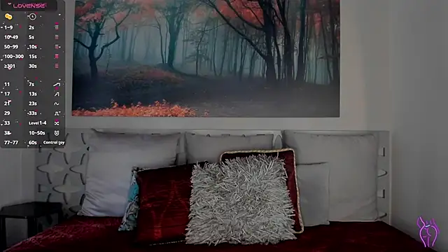 Snapshot of LunaRuso chatting on March 2025 08:03:02 PM LunaRuso online show from March 2025 08:03:02 PM