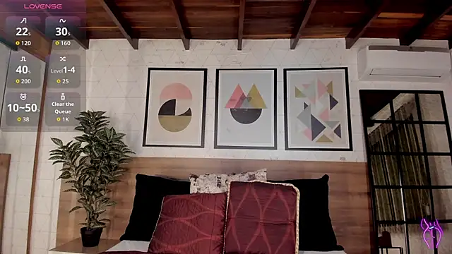 Snapshot of LunaRuso chatting on September 2025 07:59:01 PM LunaRuso online show from September 2025 07:59:01 PM