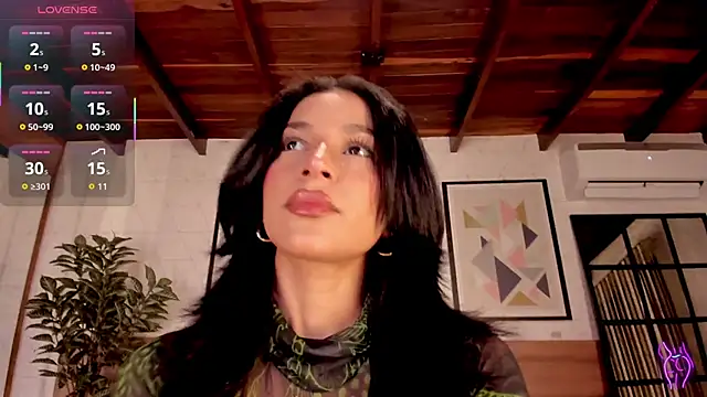 Snapshot of LunaRuso chatting on October 2025 08:20:01 PM LunaRuso online show from October 2025 08:20:01 PM